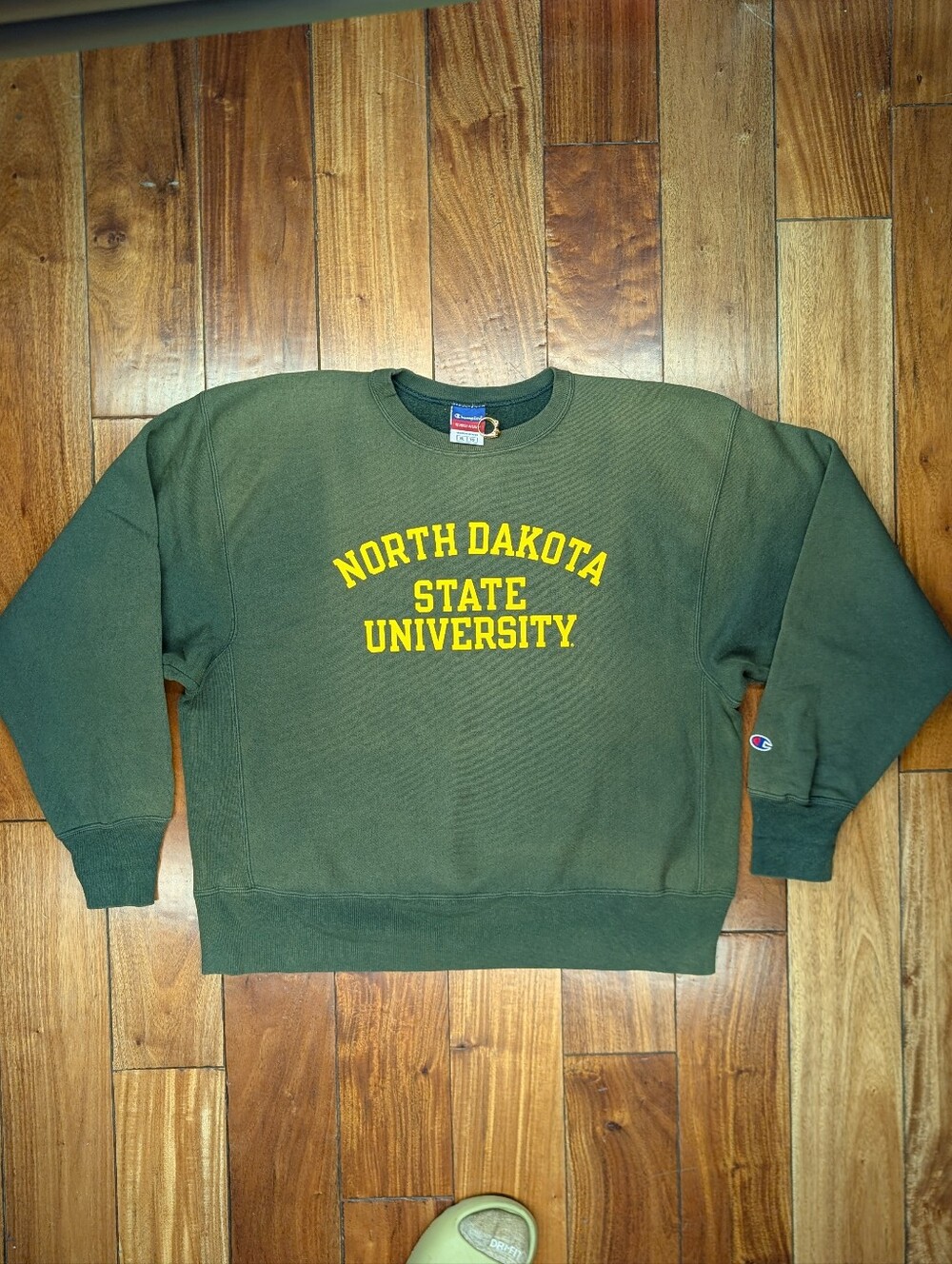 North Dakota State University Vintage Crewneck (XL)